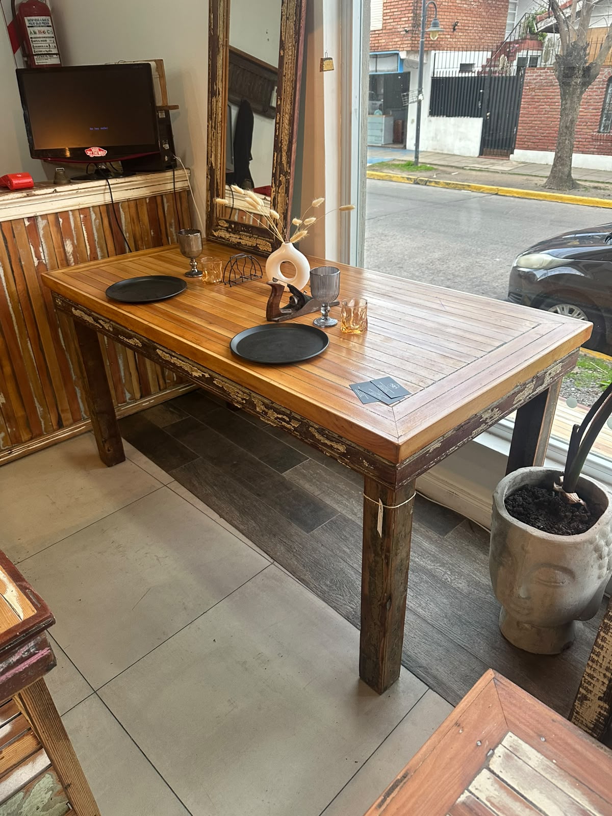 Mesa comedor de madera maciza de 1.60 x 0.80 mts 1